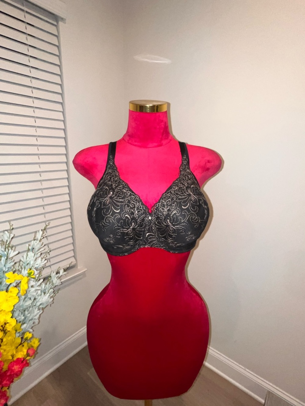Playtex Black Lace Underwire Bra with Metallic Embroidery